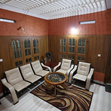 Wayanad Regal Residency Hotel Kalpetta Bagian luar foto