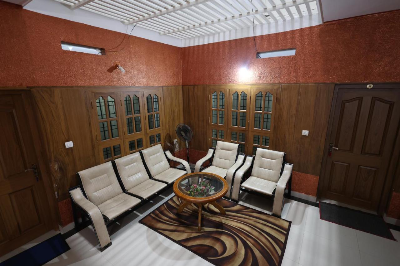 Wayanad Regal Residency Hotel Kalpetta Bagian luar foto
