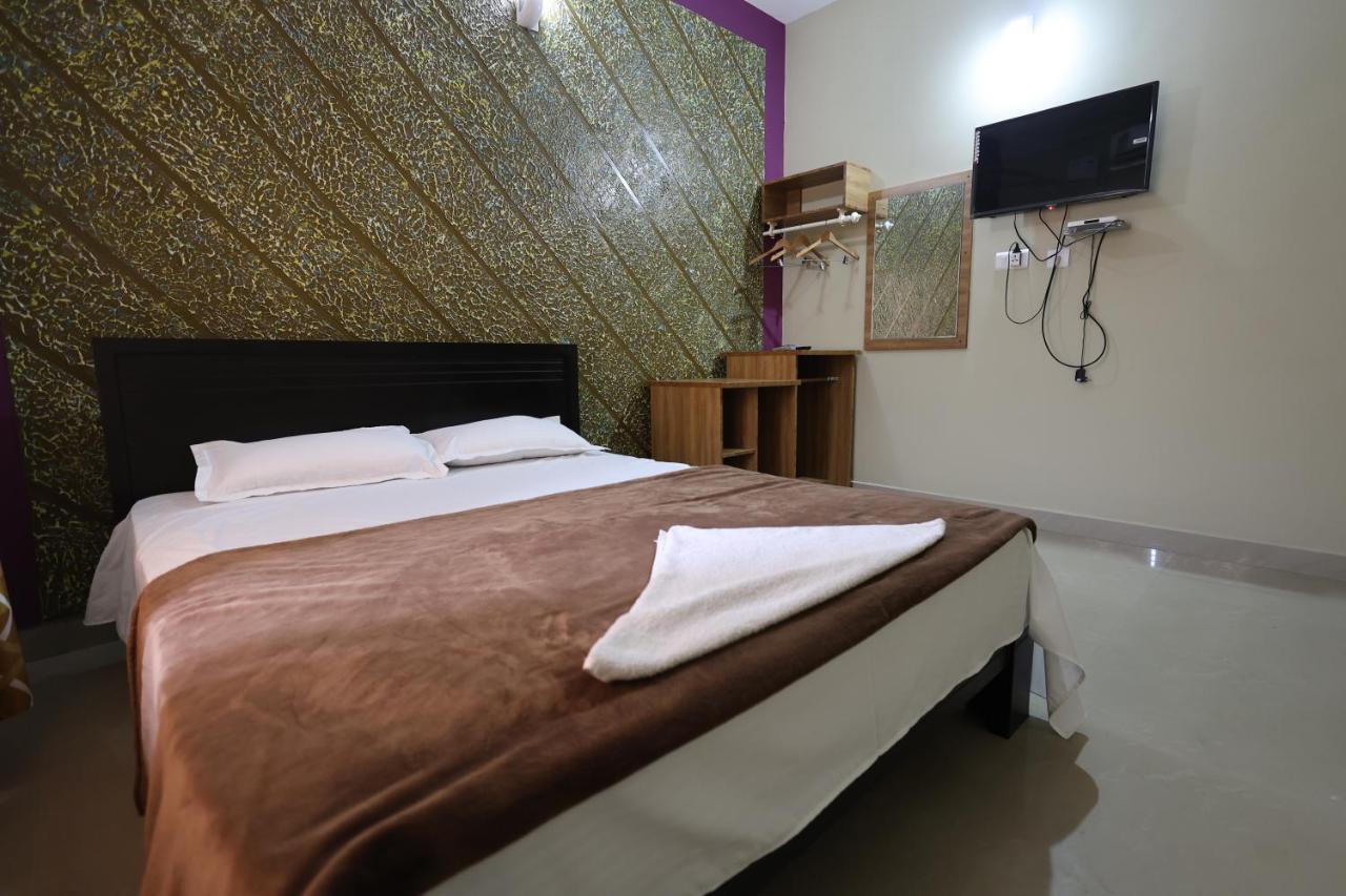 Wayanad Regal Residency Hotel Kalpetta Bagian luar foto