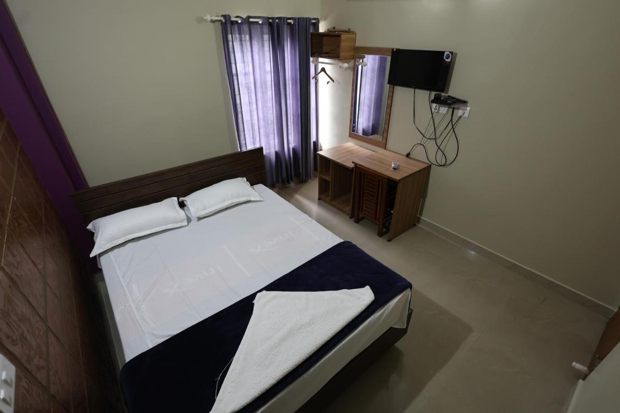 Wayanad Regal Residency Hotel Kalpetta Bagian luar foto