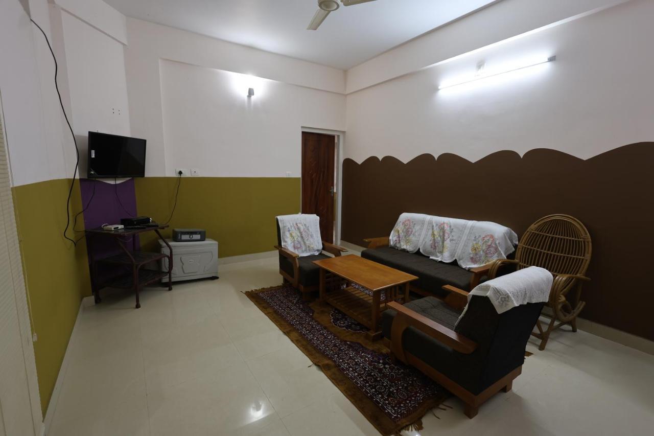 Wayanad Regal Residency Hotel Kalpetta Bagian luar foto