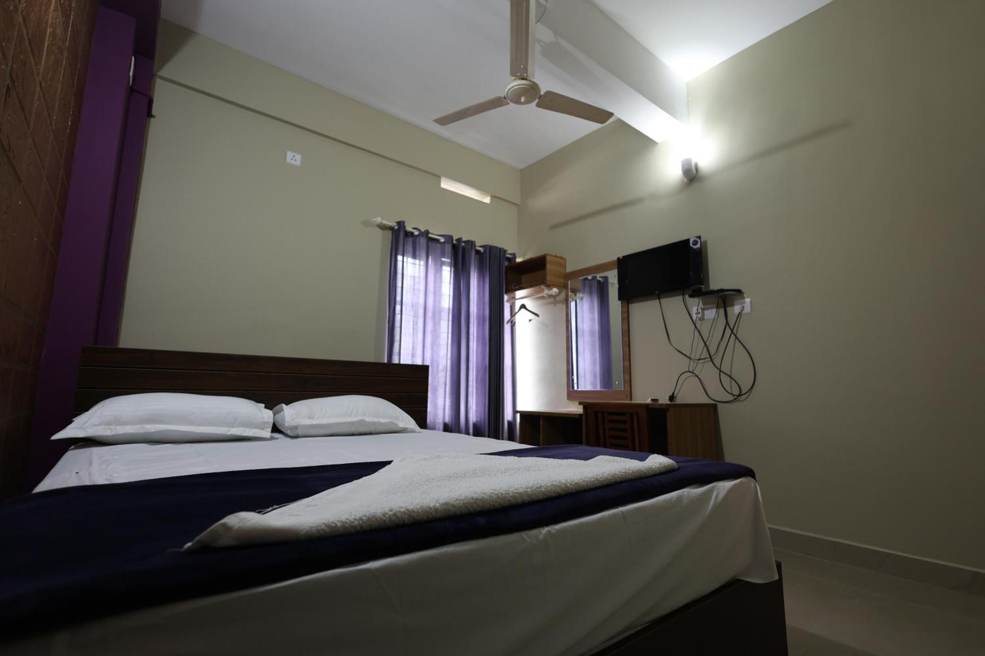 Wayanad Regal Residency Hotel Kalpetta Bagian luar foto